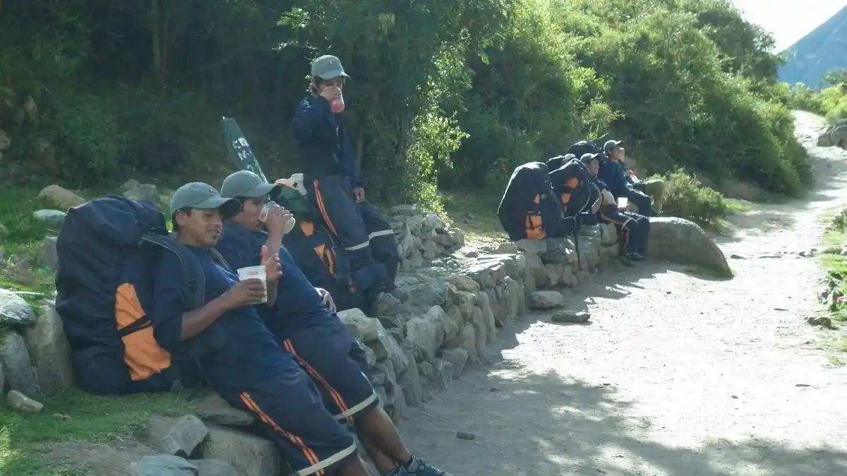 porteadores del camino del inca