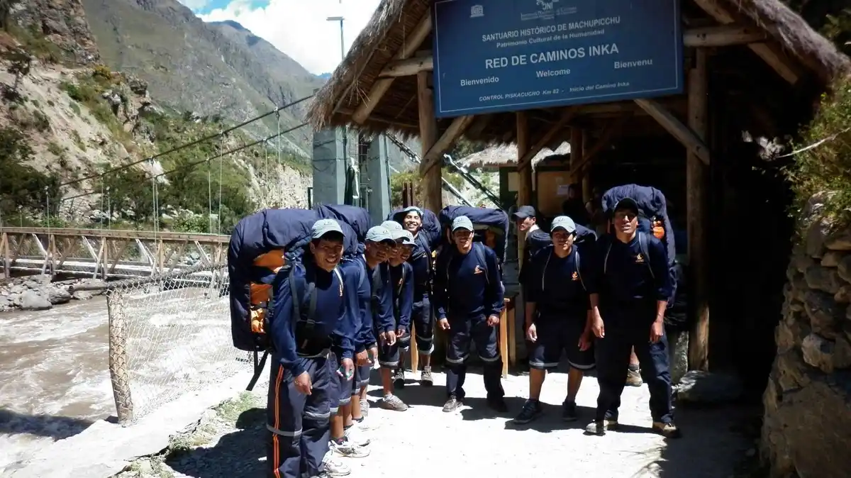porteadores del camino del inca